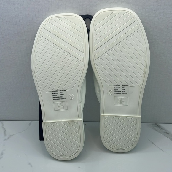 Puffy Flip Flops from No Boundaries - Picture 10 of 10